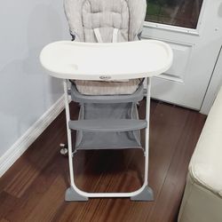 NEW!!! Graco Slim Snacker High Chair, Ultra Compact Highchair, Whisk