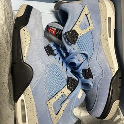 Air Jordan 4 retro “University’s blue”