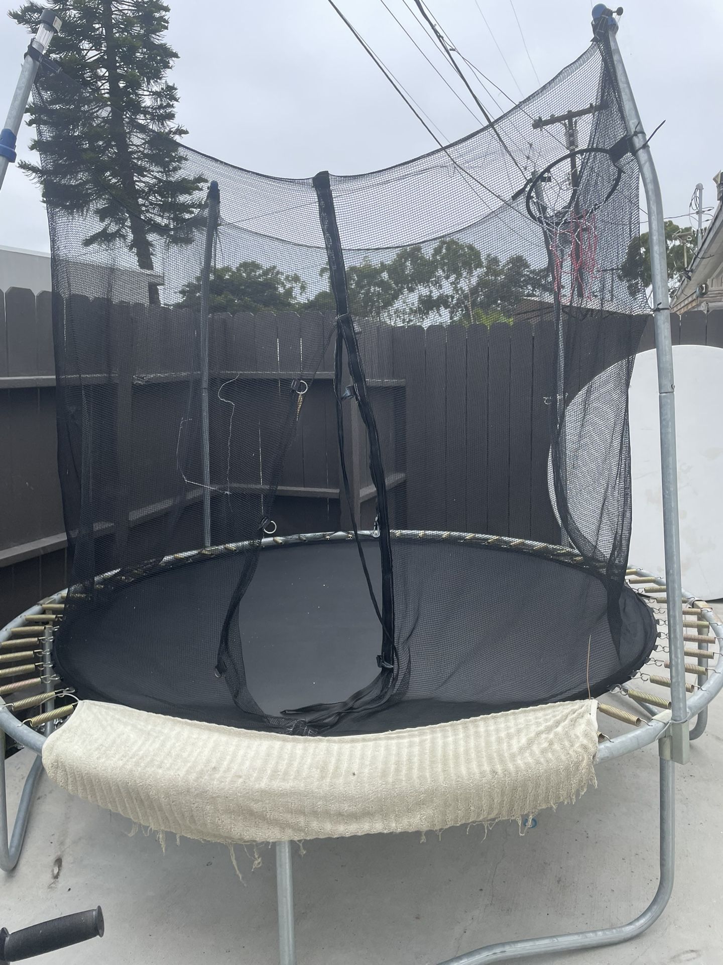 Trampoline 
