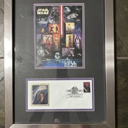 Framed Star Wars Sheet of Stamps and First Day of Issue Stamped Envelope (5/25/2007 Los Angeles, CA 90052)