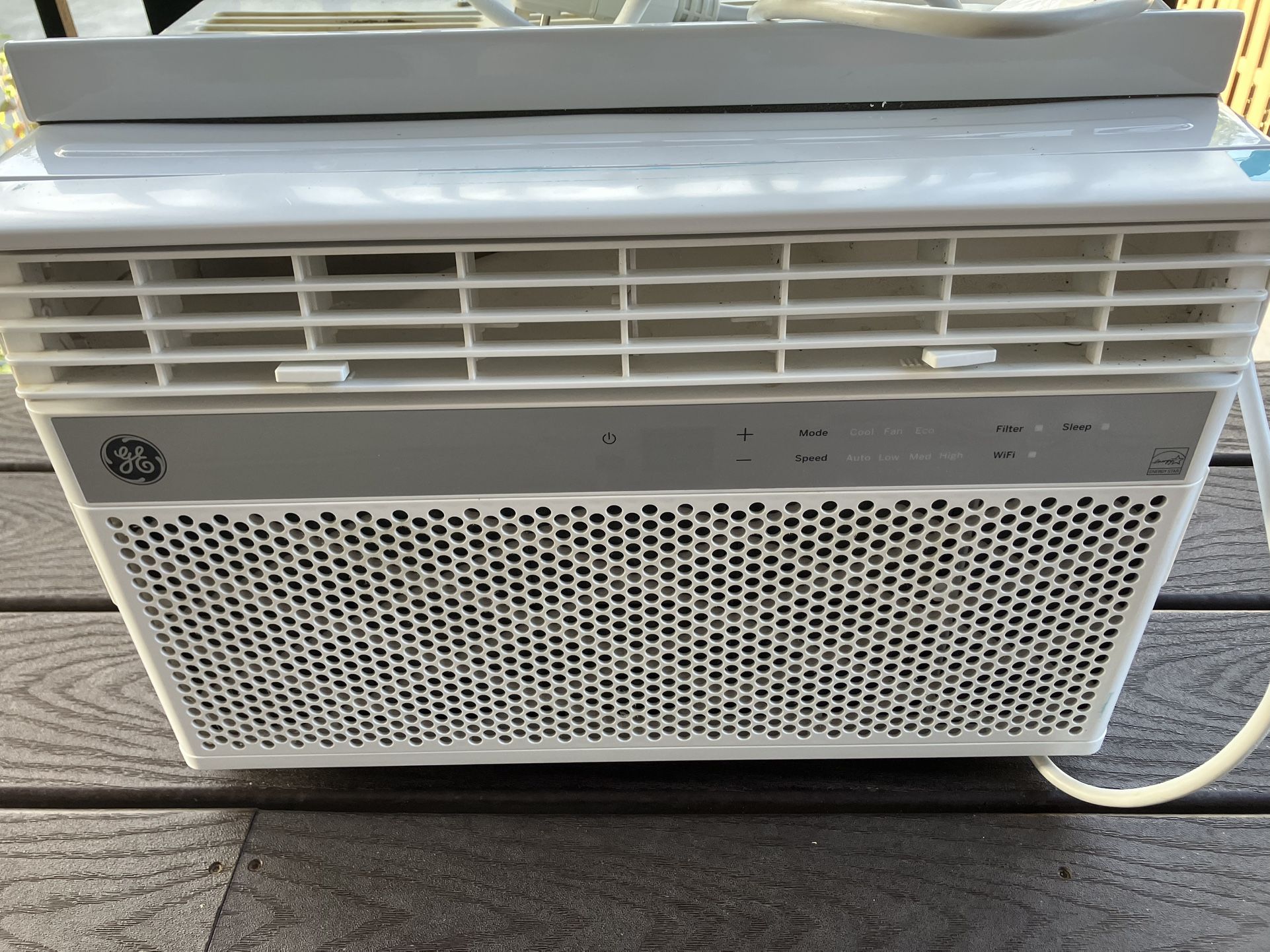 8,000 BTU 350sqft GE Window Air Conditioner