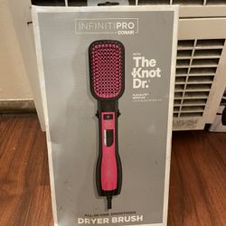 Infiniti Pro Conair Dryer Brush