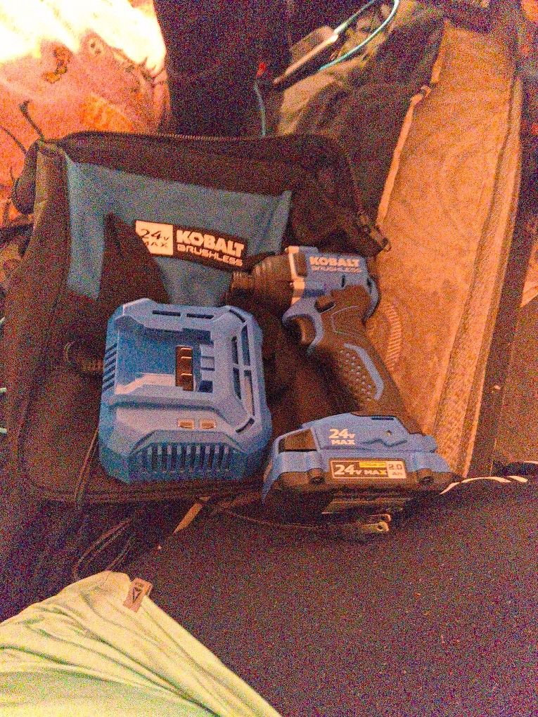 Kobalt 24 Volt Impact Driver