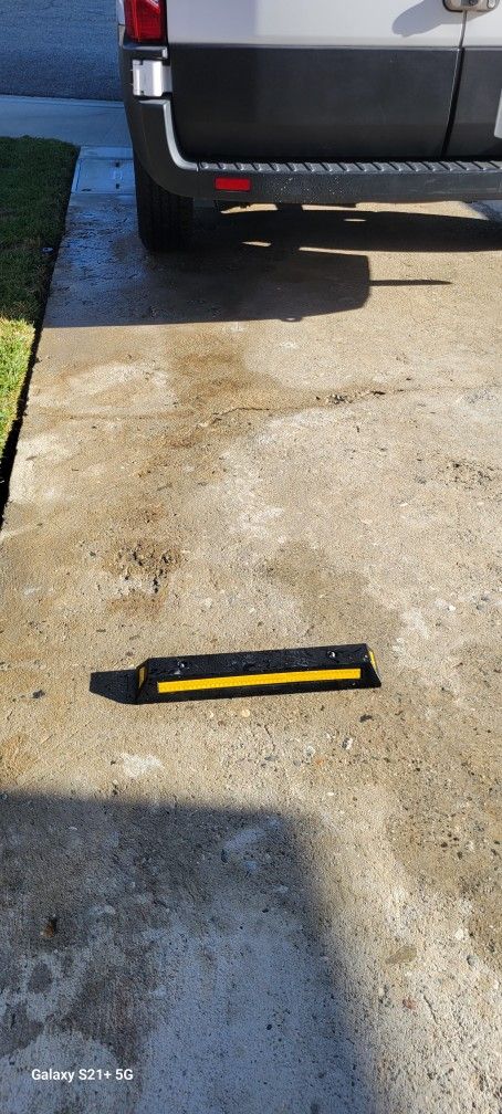 Parking Stopper. 