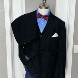J. Ferrar Pant Suit Men's Size 46R 2 Button Sport Coat Blazer 3 Piece Striped