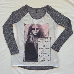 ❤️GUC Maurices Grey + White Sheer Long Sleeve Top, M