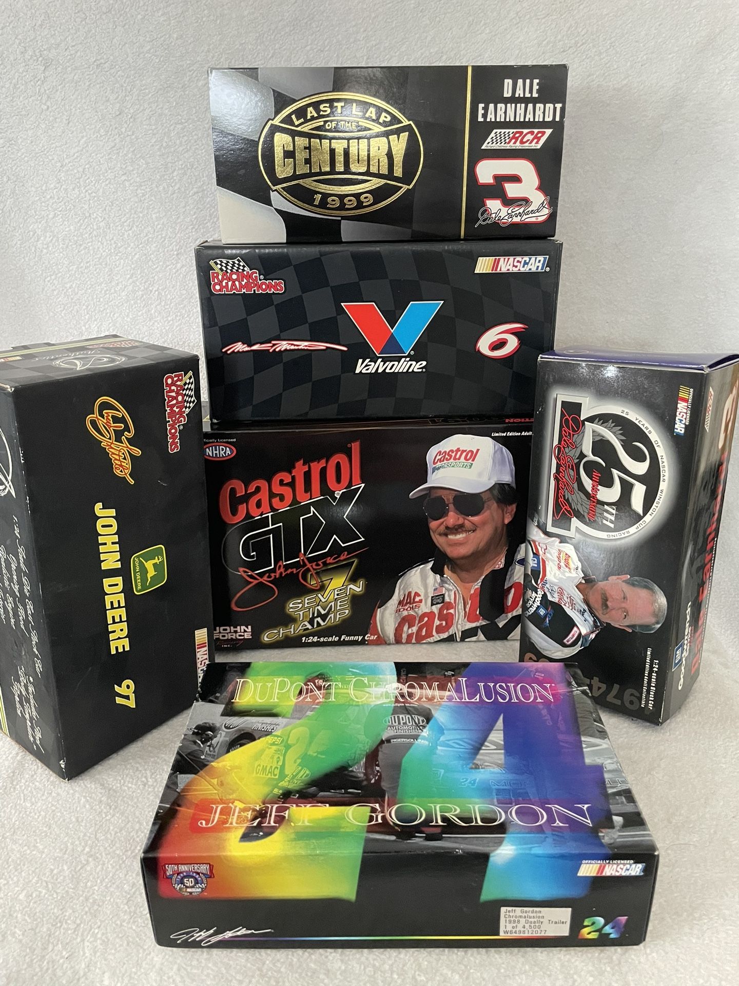 NASCAR BOXES WITH ACCESORIES
