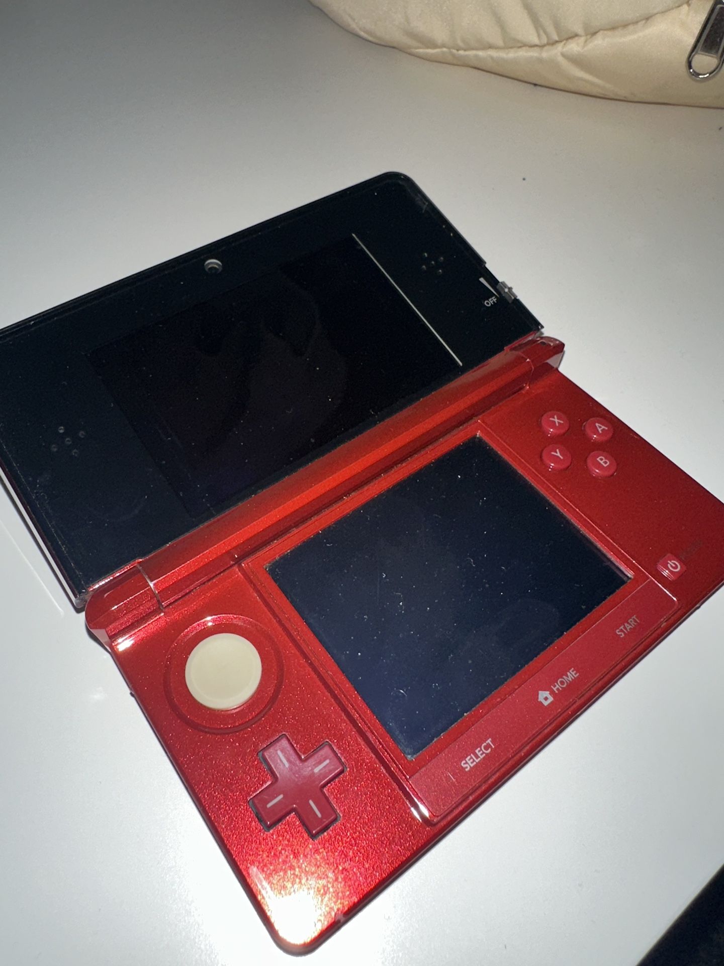 Nintendo 3Ds Red