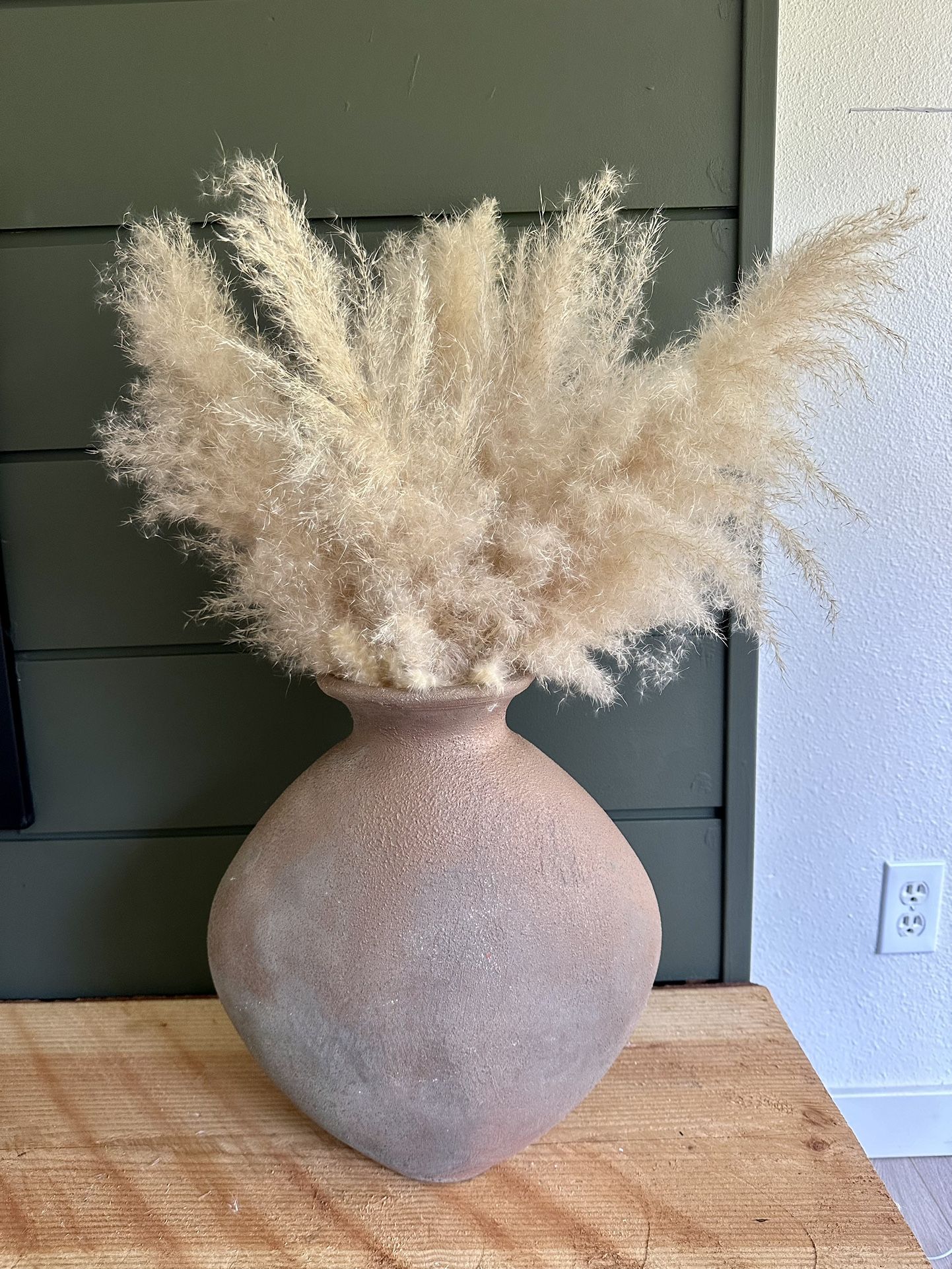 Pampas Grass With Vase 