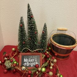 Red & Green Merry Christmas Decorations Lot - Holiday Home Decor - Simi Valley 