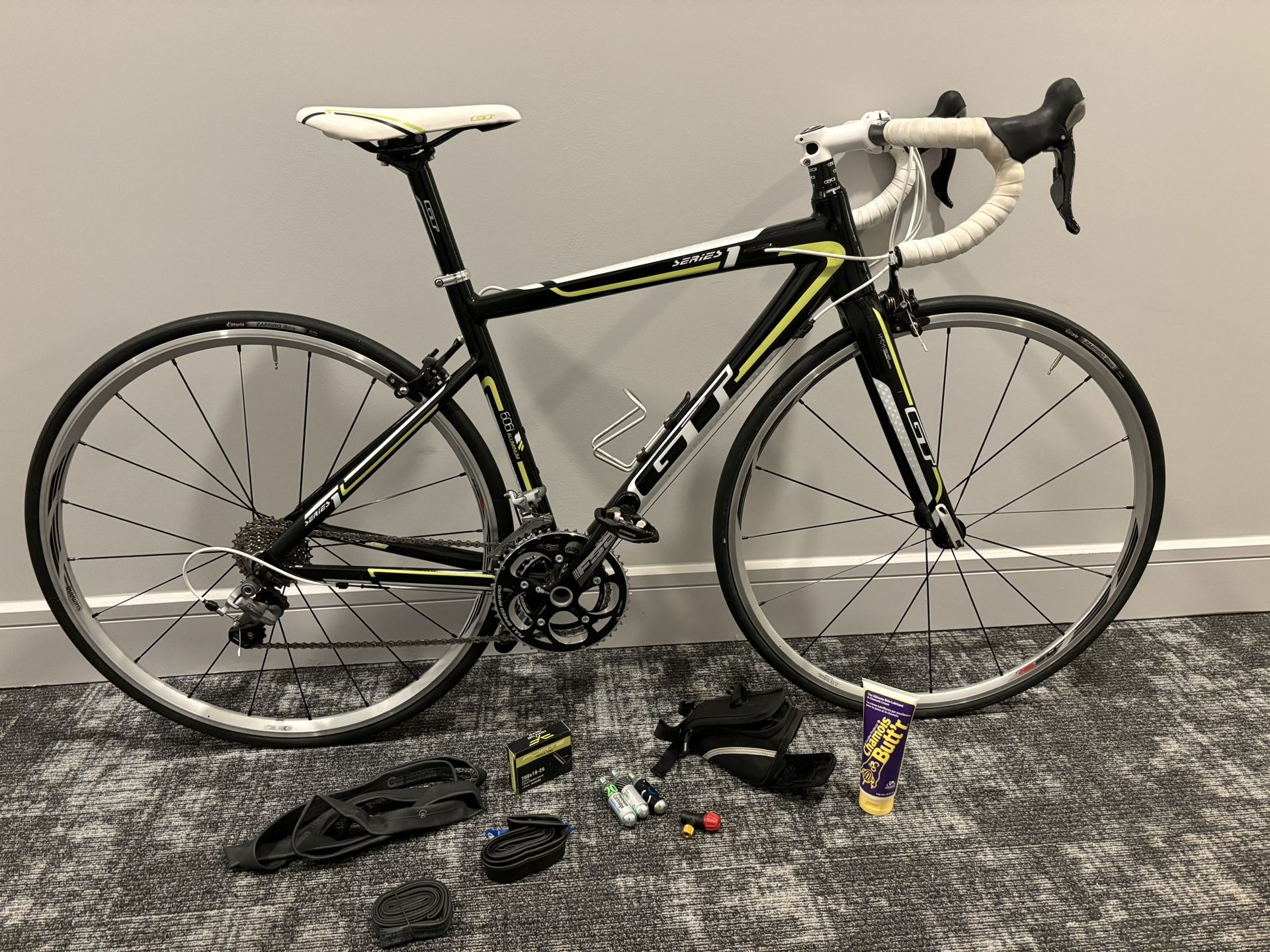 Women’s Cannondale GT GTR Series Road Bike (Small Frame) w/Accessories