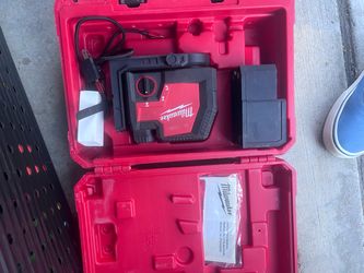Milwaukee cross line and plumb point laser