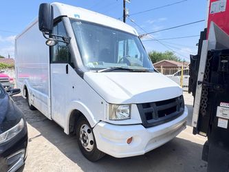 2014 Isuzu Commercial Van