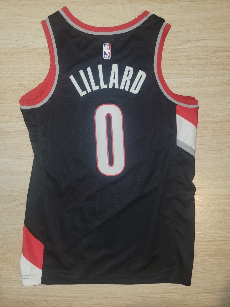 Damian Lillard Portland Trail Blazers Jersey for Sale in San Bernardino 