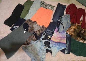 Pile Of XS Women's Clothes All For $5