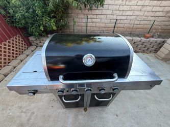 Members Mark Propane Grill (w/ propane tank)
