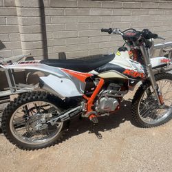 Kayo Dirt Bike