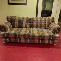 Alan White Sofa Excellent Condition Very Comfortable Can Deliver Okc 30