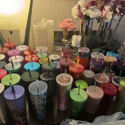 Starbucks Cups 22oz, 32oz (NEW)