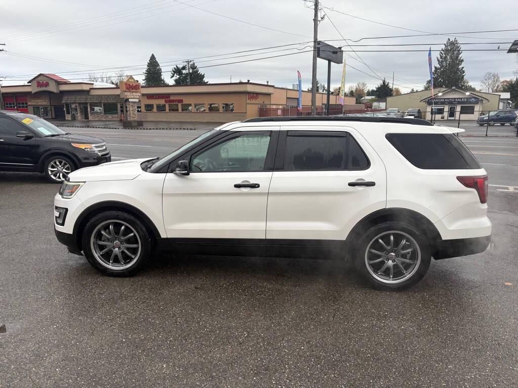 2016 Ford Explorer