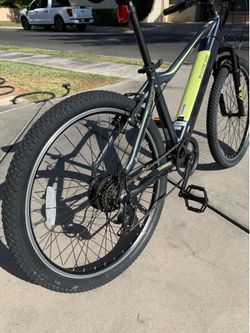 Hyper E-Ride Mountain Electric Bike excellent needs new battery otherwise great