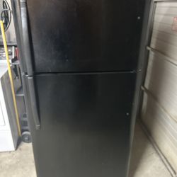 BLACK REFRIGERATOR 