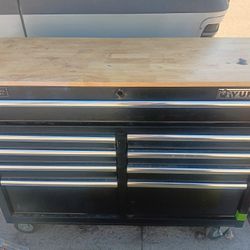 Yukon Rolling Tool Box 