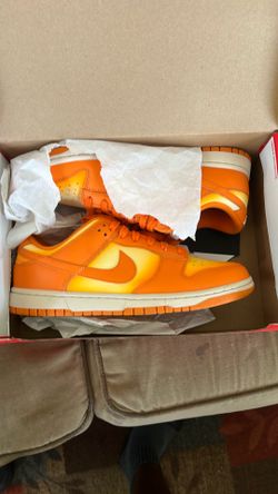 Woman’s Nike dunks low size 12 10.5 for men