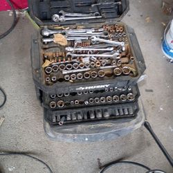 Está Caja Está Casi Entera Solo Le Faltan Algunos Dados  