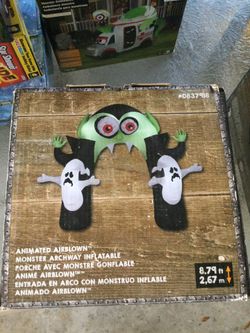 Vampire Arch With Ghost Approx. 9 foot blowup spinning  Eyes arch  $120