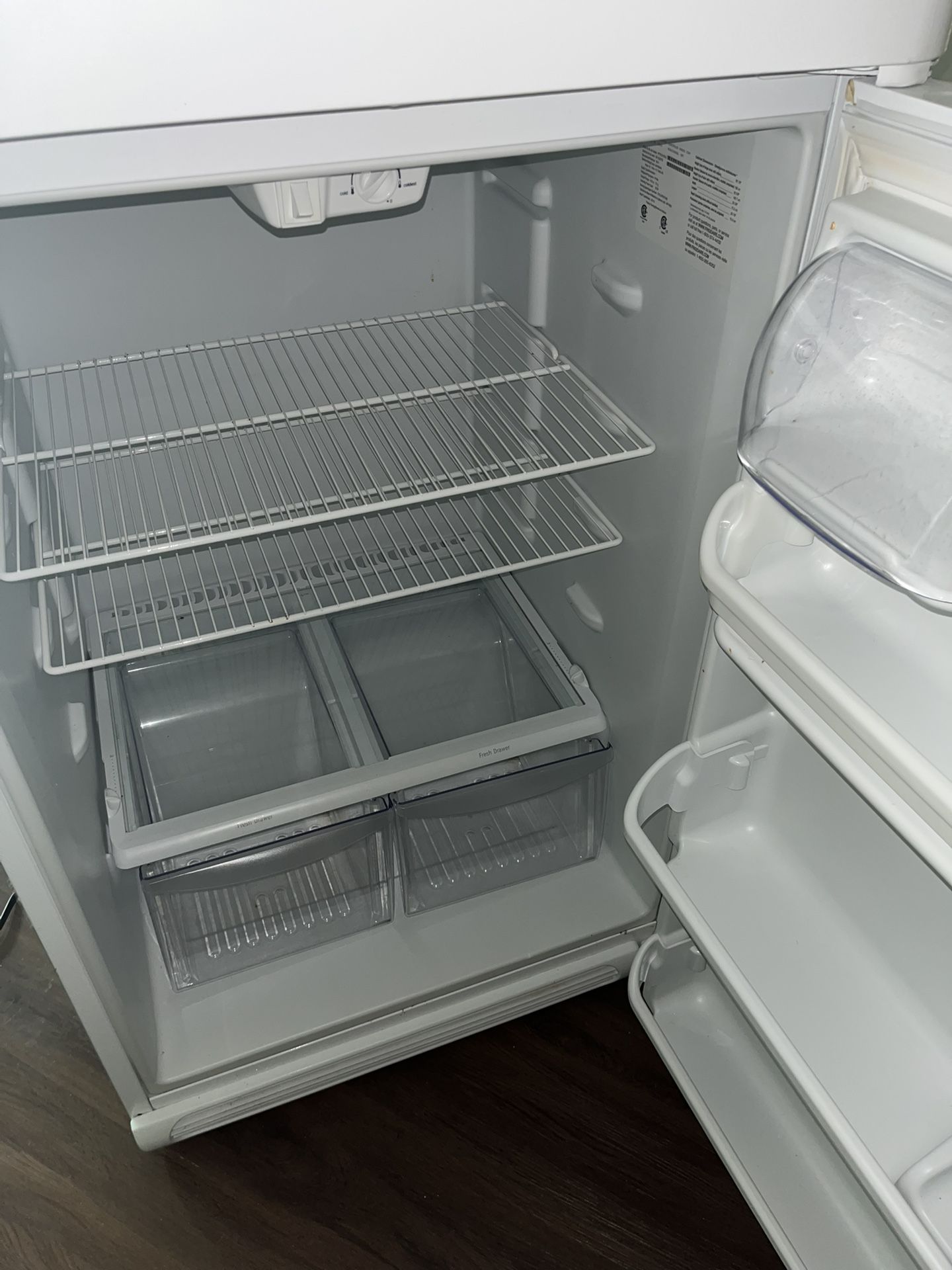Clean Stove & Refrigerator Set
