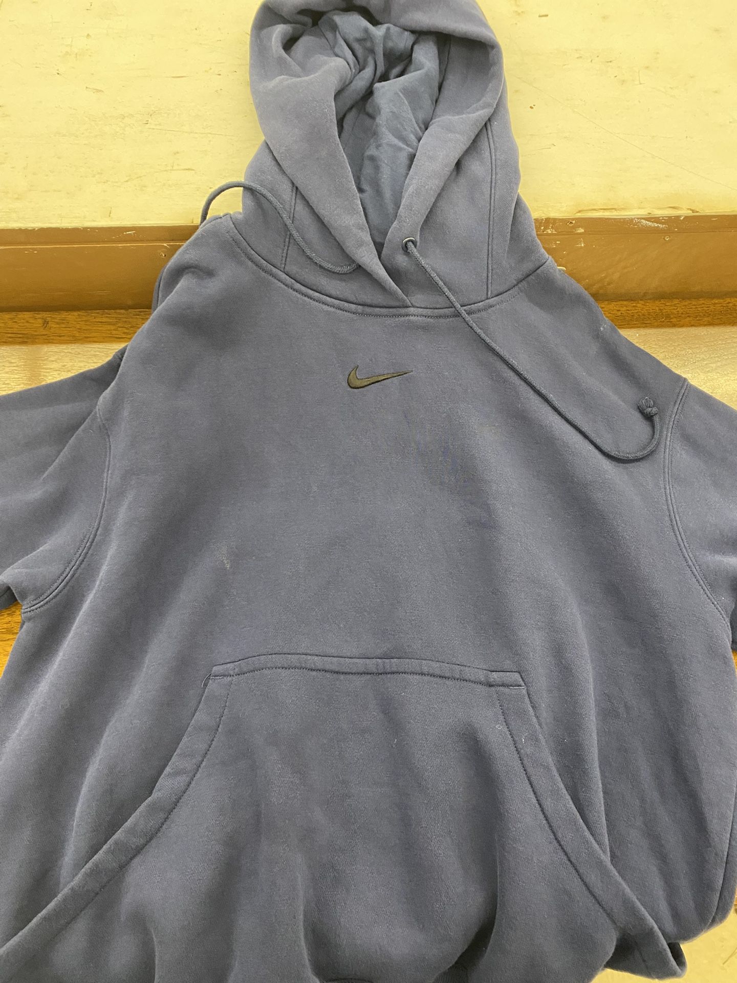 S blue Nike sweatshirt