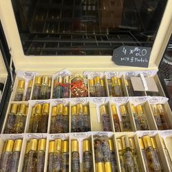 10 ML Body Oils in many different fragrances, message me for the list! 