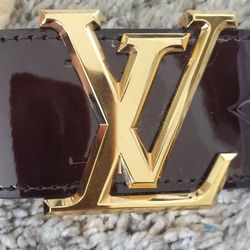 Louis Vuitton
Patent leather belt

90cm/36
