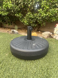 48.5LBS Water Filled Umbrella Base Stand Color: Black 