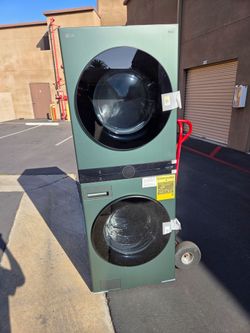 LG thinQ Stackable Washer And Gas Dryer
