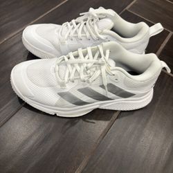 Women’s Adidas  Court Side Shoes 7.5