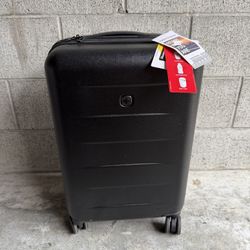Swissgear Carry-On Expandable Spinner New 