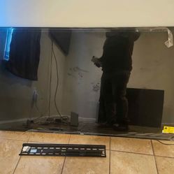 65 In Roku Tv