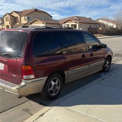 2000 Ford Windstar