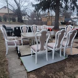 Beautiful Dining Set  Gray & White  Color 