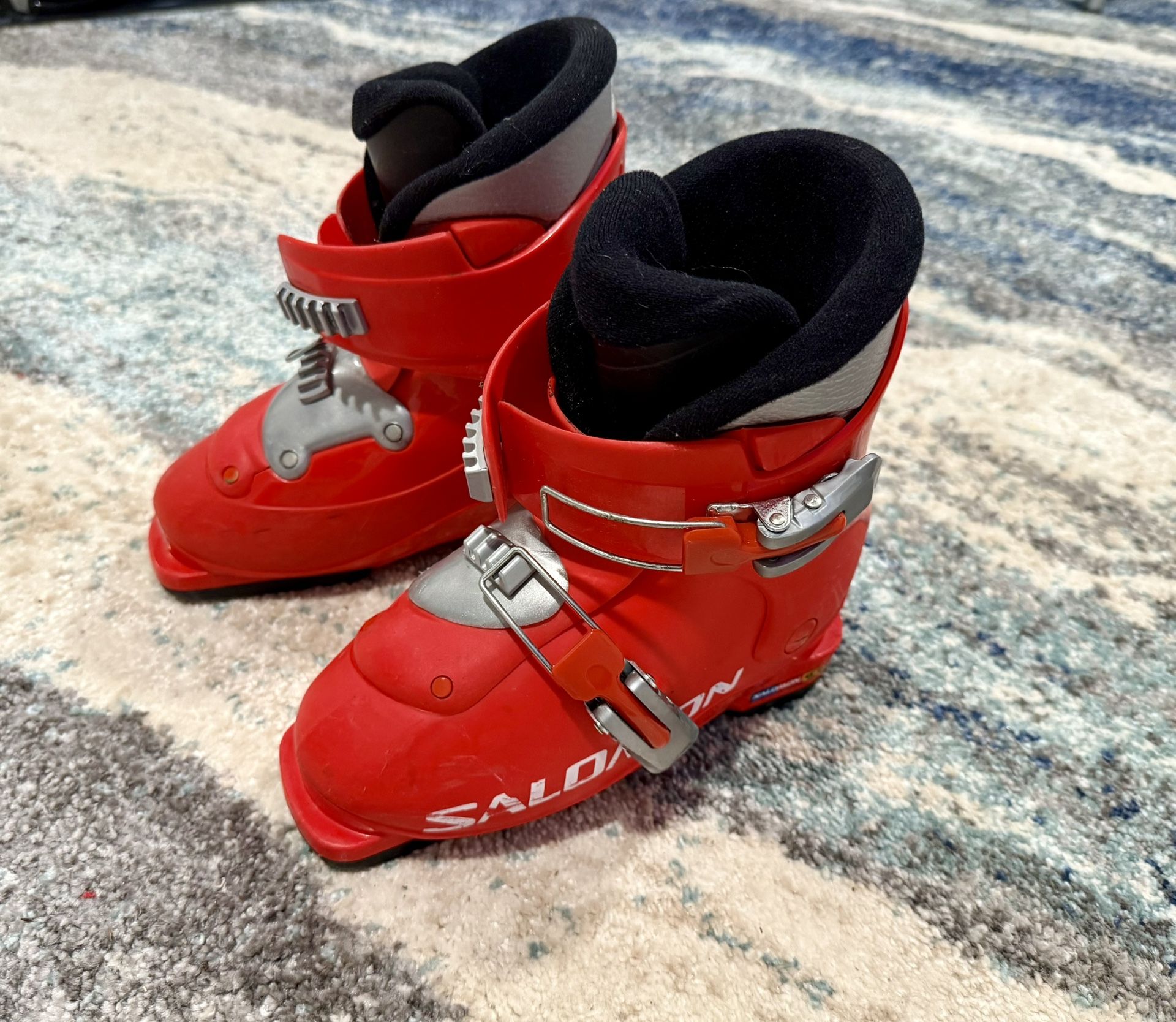 Salomon Kids Boots Size youth 12.5 (19.0 Mondo)