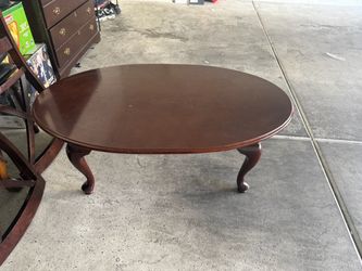 Oval Wood Coffee Table Queen Anne Legs