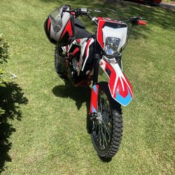 Xpro Titan 250cc Dirtbike 