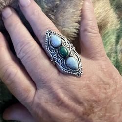 Beautiful Three Stone Sterling Silver Ring