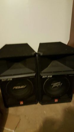 SET OF PEAVEY SP2G SPEAKERS (BEAST)