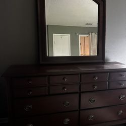 Dresser, Two Nightstand And Mirror $300 OBO 
