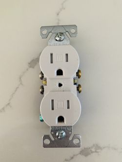 Receptacle / Outlet