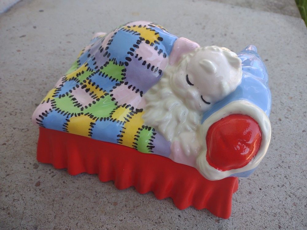 Vintage Alberta's Mold Ceramic Sleeping Santa Asleep Bed Candy Dish Box Trinket