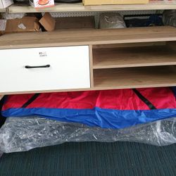 TV Stand Size  47 Longe 14 High 161/2 Wide For TV 55in$50